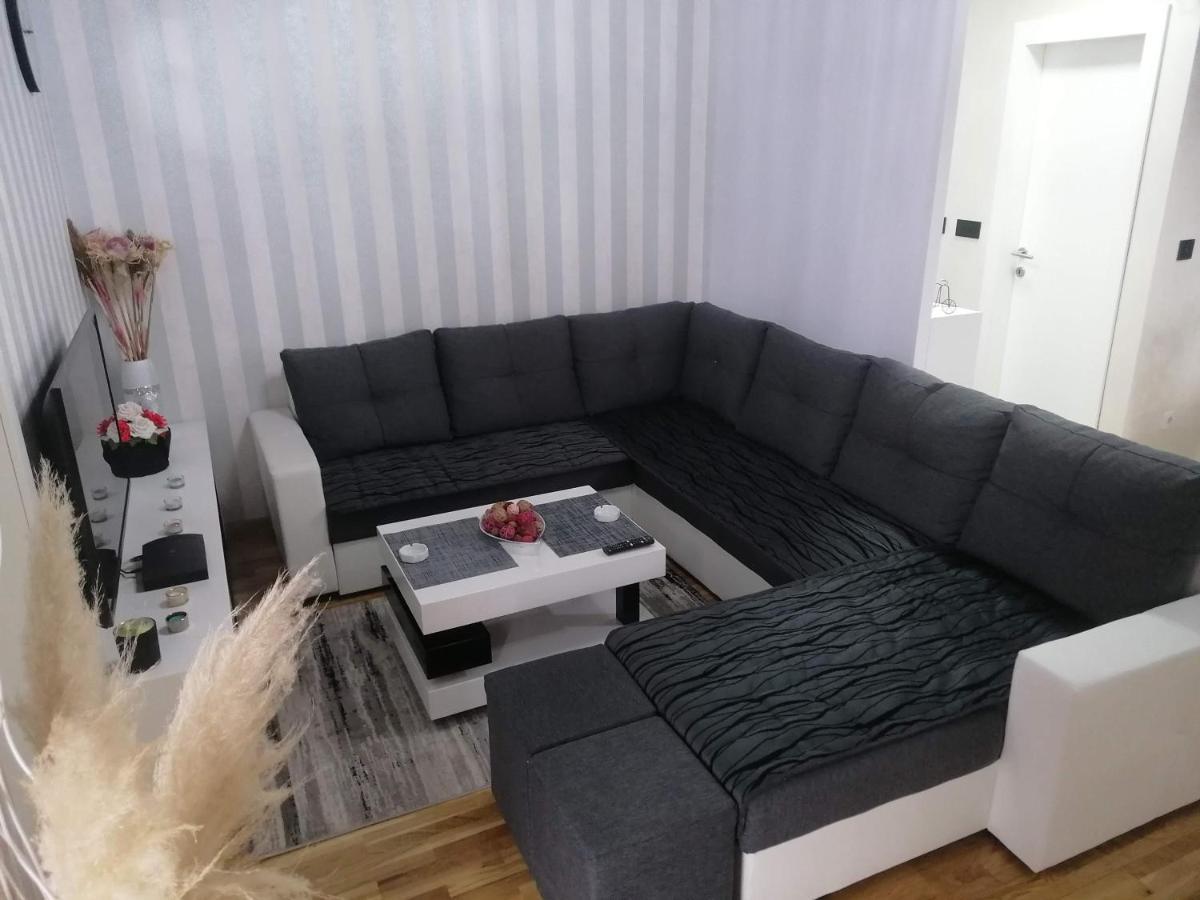 Nenadovic Apartman Obrenovac  Eksteriør billede